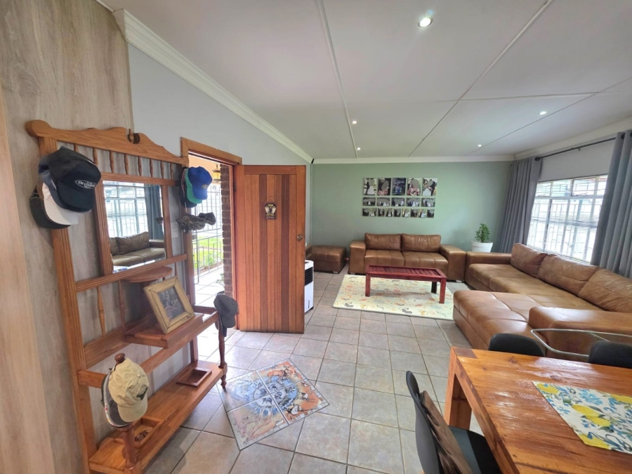 3 Bedroom Property for Sale in Eureka Free State